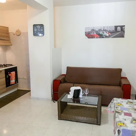 Apartment Appartamenti La Ginestra Mandatoriccio Marina